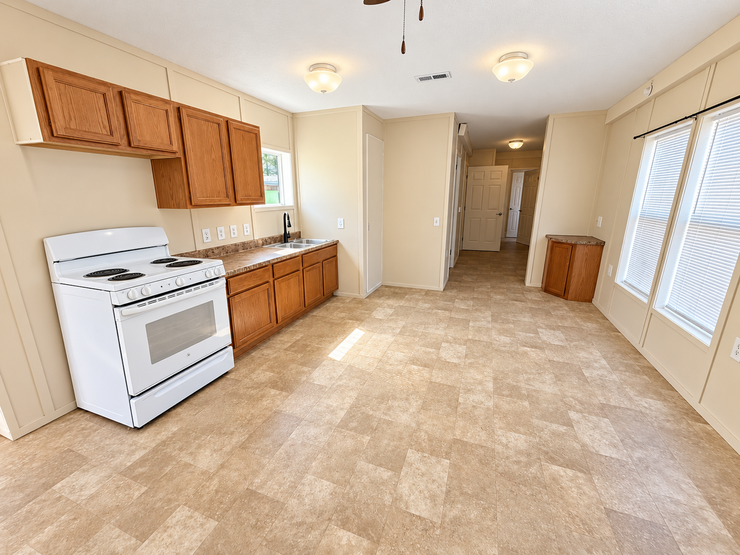Kitchen & Living